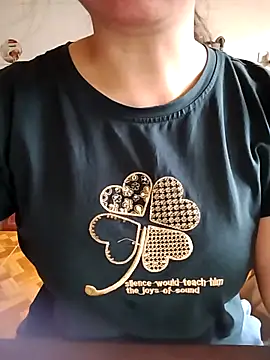 LiilyZi online show from 04/06/26, 01:47