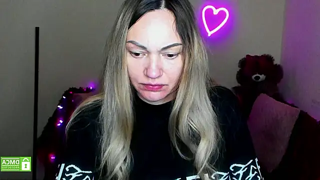 Snapshot of BlondMikey22 chatting on 02/05/26, 07:57 BlondMikey22 online show from 02/05/26, 07:57