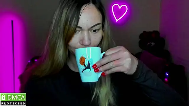 Snapshot of BlondMikey22 chatting on 02/24/26, 12:25 BlondMikey22 online show from 02/24/26, 12:25