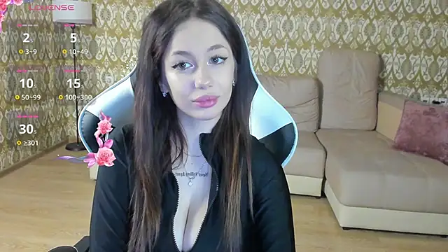 laylaura online show from 05/13/26, 10:01