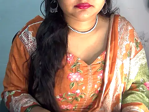 Snapshot of Saniya_K2 chatting on 03/18/26, 05:27 Saniya K2 online show from 03/18/26, 05:27