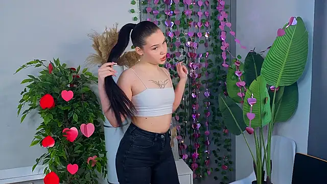 Snapshot of RoxannRunk chatting on 02/18/26, 06:42 RoxannRunk online show from 02/18/26, 06:42