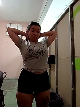 Snapshot of Beesametoda chatting on 02/09/26, 01:59 Beesametoda online show from 02/09/26, 01:59