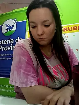 Snapshot of Beesametoda chatting on 02/14/26, 02:14 Beesametoda online show from 02/14/26, 02:14