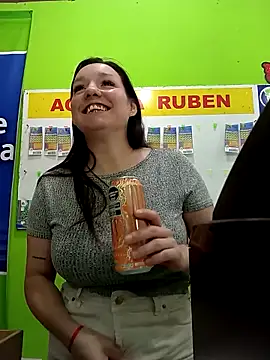 Snapshot of Beesametoda chatting on 02/25/26, 04:49 Beesametoda online show from 02/25/26, 04:49