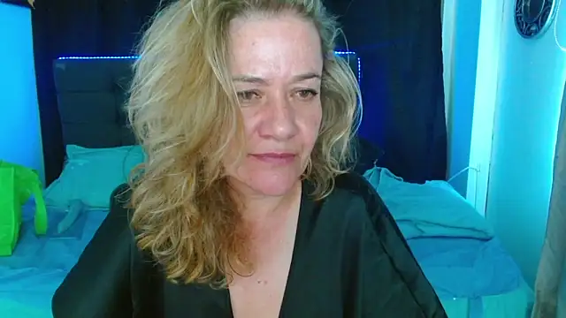 Snapshot of andreea_xx chatting on 02/10/26, 01:59 andreea xx online show from 02/10/26, 01:59