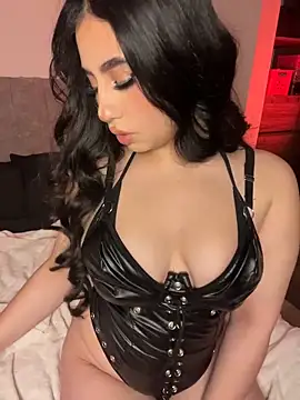 Snapshot of Sofiia_Vegaa chatting on 02/21/26, 12:00 Sofiia Vegaa online show from 02/21/26, 12:00