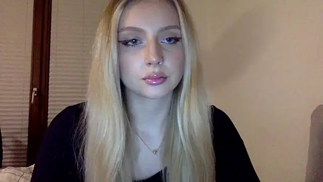 Snapshot of MayaWetDream chatting on 02/24/26, 08:51 MayaWetDream online show from 02/24/26, 08:51