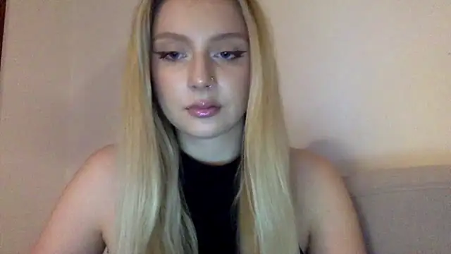 Snapshot of MayaWetDream chatting on 02/27/26, 05:02 MayaWetDream online show from 02/27/26, 05:02