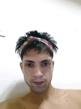 Snapshot of CubanoxxxSex chatting on 02/17/26, 08:22 CubanoxxxSex online show from 02/17/26, 08:22