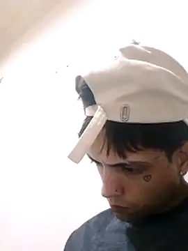 Snapshot of CubanoxxxSex chatting on 02/20/26, 08:31 CubanoxxxSex online show from 02/20/26, 08:31