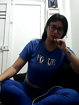 Snapshot of Dahlia-Rose chatting on 02/25/26, 03:16 Dahlia-Rose online show from 02/25/26, 03:16