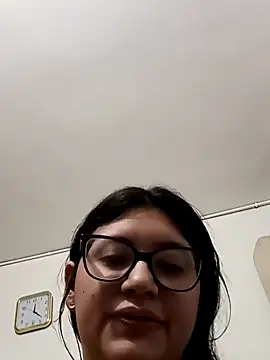 Snapshot of Dahlia-Rose chatting on 03/02/26, 05:08 Dahlia-Rose online show from 03/02/26, 05:08