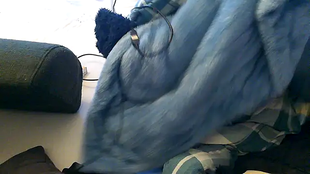 Snapshot of WildundJung chatting on 02/15/25, 11:36 WildundJung online show from 02/15/25, 11:36