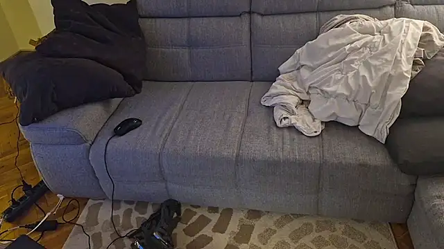 Snapshot of WildundJung chatting on 12/21/25, 01:35 WildundJung online show from 12/21/25, 01:35