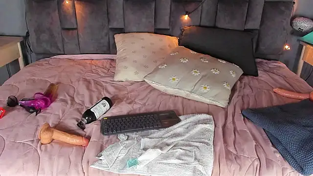 FernandaBrown   online show from 03/08/26, 02:04