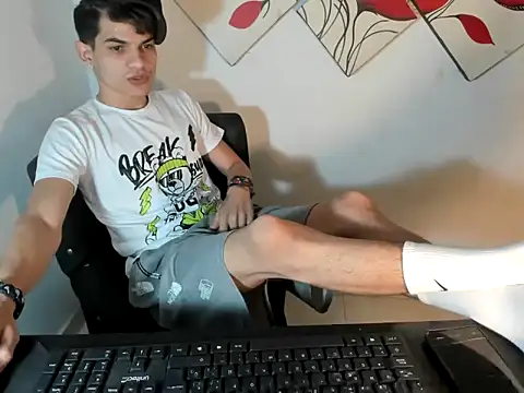 Jesshot bigcock20cm online show from 05/21/26, 05:03
