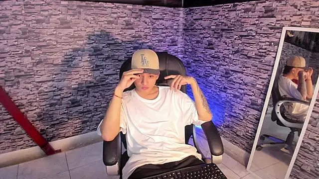 Wesleey-Boy online show from 03/03/26, 07:53