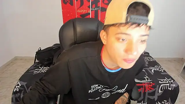 Wesleey-Boy online show from 04/08/26, 07:03