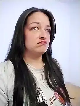 Snapshot of Ivanna_Greey1 chatting on 02/15/26, 03:42 Ivanna Greey1 online show from 02/15/26, 03:42