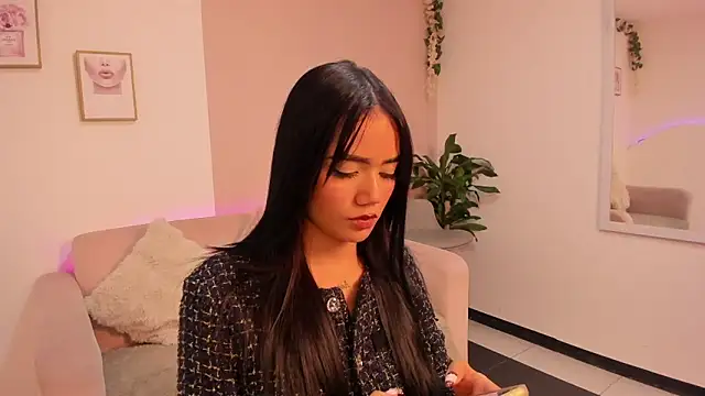 Snapshot of Mila_jenner chatting on 02/25/26, 12:04 Mila jenner online show from 02/25/26, 12:04