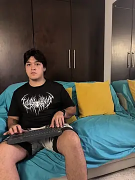 Snapshot of EmilyAndAndrew chatting on 02/18/26, 03:35 EmilyAndAndrew online show from 02/18/26, 03:35