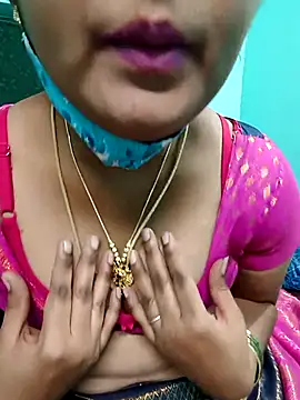 Snapshot of Tamilkannadacouple chatting on 02/19/26, 05:20 Tamilkannadacouple online show from 02/19/26, 05:20