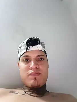 Snapshot of elvaquero06 chatting on 04/06/26, 04:21 elvaquero06 online show from 04/06/26, 04:21