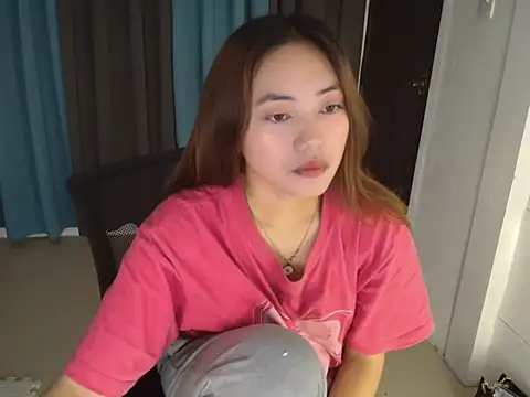 Snapshot of babydenxx69 chatting on 02/18/26, 03:13 babydenxx69 online show from 02/18/26, 03:13