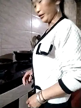 Snapshot of sen1199 chatting on 02/23/26, 11:02 sen1199 online show from 02/23/26, 11:02