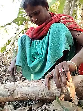 Snapshot of Sweet-runi chatting on 02/10/26, 10:19 Sweet-runi online show from 02/10/26, 10:19