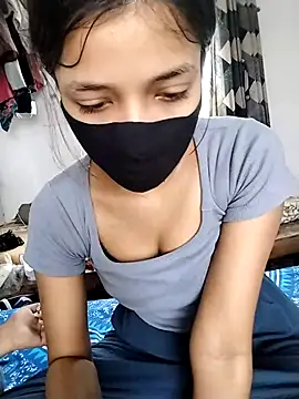 Naina-hott online show from 04/22/26, 04:48