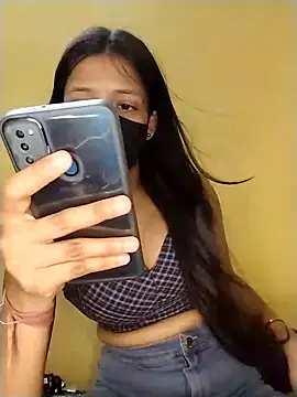 Snapshot of Naina-hott chatting on 05/10/26, 04:45 Naina-hott online show from 05/10/26, 04:45