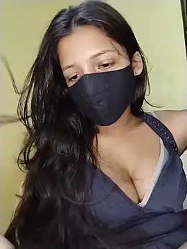 Snapshot of Naina-hott chatting on 05/12/26, 07:11 Naina-hott online show from 05/12/26, 07:11