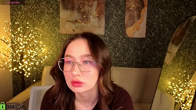 Snapshot of _Kiki_angel_ chatting on 02/19/26, 01:45 Kiki angel online show from 02/19/26, 01:45