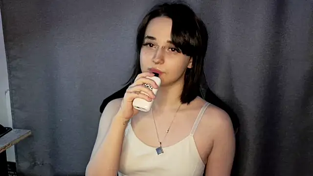 Snapshot of PureSofia chatting on 02/13/26, 01:40 PureSofia online show from 02/13/26, 01:40