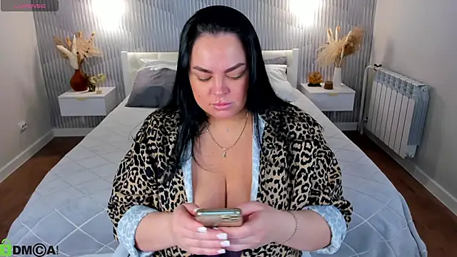 adele crown online show from 02/19/26, 01:23