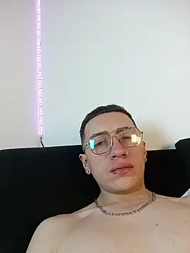 Emmanuel Lust online show from 02/11/26, 01:38