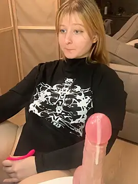 MargoPinky1 online show from 06/15/26, 07:27