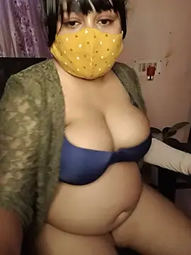 Lovely-Lina7 online show from 05/23/26, 06:56