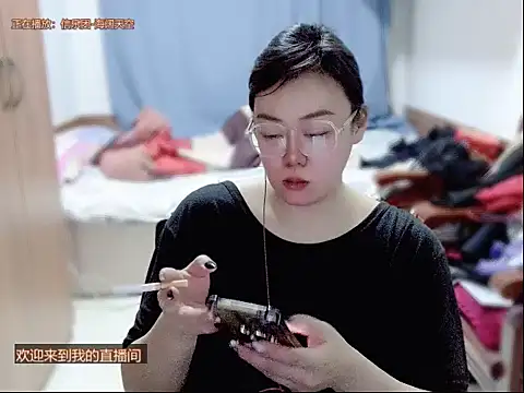 yingying1222 online show from 04/10/26, 11:59