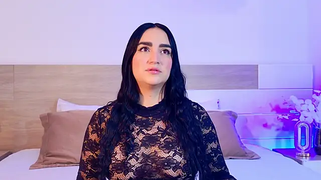 Snapshot of MaraGrief_ chatting on 06/19/26, 11:25 MaraGrief online show from 06/19/26, 11:25