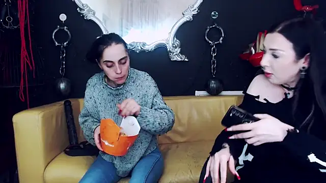 Snapshot of GoddessGeo chatting on 01/04/25, 05:16 GoddessGeo online show from 01/04/25, 05:16