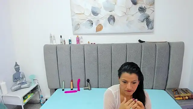 Giselle James online show from 03/21/26, 08:12