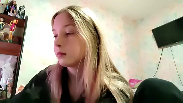 Snapshot of TiaBIanks chatting on 03/02/26, 08:54 TiaBIanks online show from 03/02/26, 08:54