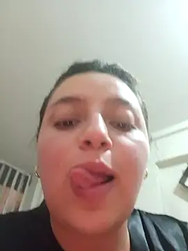 Snapshot of MajoArias chatting on 02/14/26, 05:37 MajoArias online show from 02/14/26, 05:37