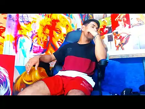 Snapshot of warmNoah chatting on 02/18/26, 03:13 warmNoah online show from 02/18/26, 03:13