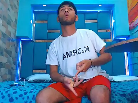 warmNoah online show from 03/03/26, 07:42