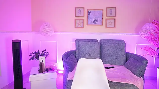 Snapshot of ElectraJonesX chatting on 02/25/26, 11:31 ElectraJonesX online show from 02/25/26, 11:31