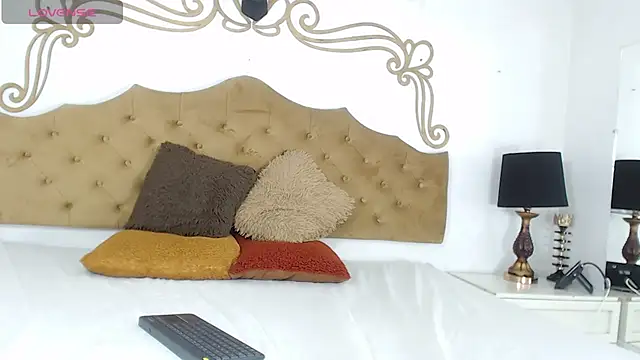 Snapshot of CloeCastillo chatting on 02/21/26, 09:32 CloeCastillo online show from 02/21/26, 09:32